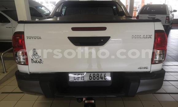 اشتري مستعمل Toyota Hilux White سيارة في Maseru في Maseru اشتري مستعمل Toyota Hilux White سيارة في Maseru في Maseru