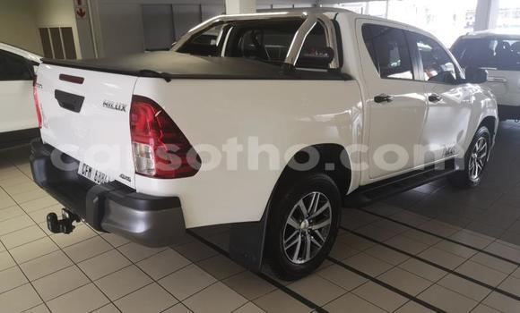 اشتري مستعمل Toyota Hilux White سيارة في Maseru في Maseru اشتري مستعمل Toyota Hilux White سيارة في Maseru في Maseru