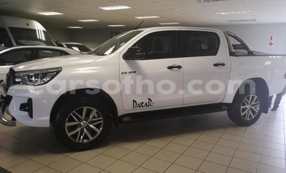 اشتري مستعمل Toyota Hilux White سيارة في Maseru في Maseru اشتري مستعمل Toyota Hilux White سيارة في Maseru في Maseru