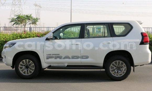Acheter Import Voiture Toyota Prado Blanc à Import - Dubai, Maseru Acheter Import Voiture Toyota Prado Blanc à Import - Dubai, Maseru
