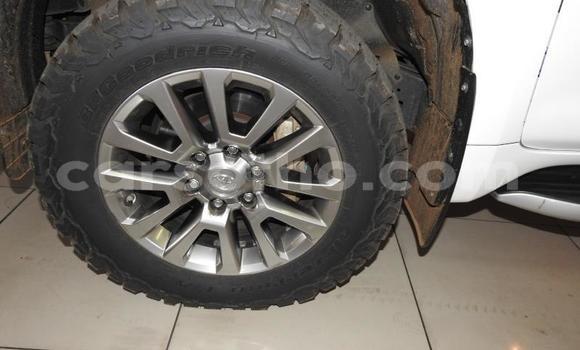 اشتري مستعمل Toyota Land Cruiser Prado White سيارة في Maseru في Maseru اشتري مستعمل Toyota Land Cruiser Prado White سيارة في Maseru في Maseru