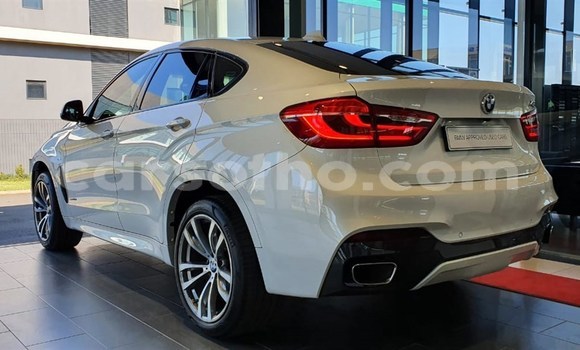 Sayi Na hannu BMW X6 White Mota in Maputsoa a Leribe Sayi Na hannu BMW X6 White Mota in Maputsoa a Leribe