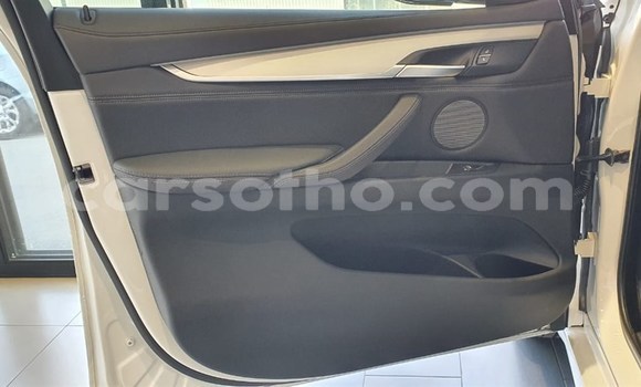 Sayi Na hannu BMW X6 White Mota in Maputsoa a Leribe Sayi Na hannu BMW X6 White Mota in Maputsoa a Leribe