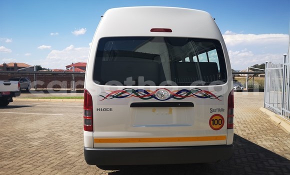 اشتري مستعمل Toyota HiAce White شاحنة في Maseru في Maseru اشتري مستعمل Toyota HiAce White شاحنة في Maseru في Maseru