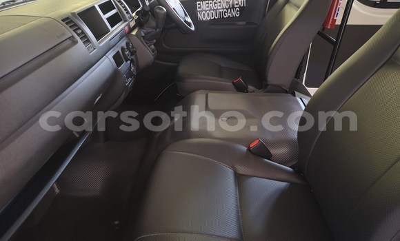 اشتري مستعمل Toyota HiAce White شاحنة في Maseru في Maseru اشتري مستعمل Toyota HiAce White شاحنة في Maseru في Maseru
