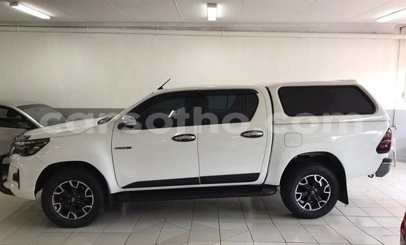 Acheter Occasion Voiture Toyota Hilux Blanc à Maputsoa, Leribe Acheter Occasion Voiture Toyota Hilux Blanc à Maputsoa, Leribe