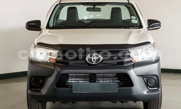 اشتري مستعمل Toyota Hilux White سيارة في Peka في Leribe اشتري مستعمل Toyota Hilux White سيارة في Peka في Leribe