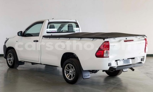 اشتري مستعمل Toyota Hilux White سيارة في Peka في Leribe اشتري مستعمل Toyota Hilux White سيارة في Peka في Leribe