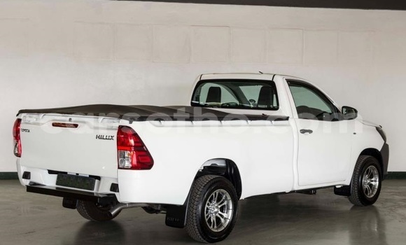 اشتري مستعمل Toyota Hilux White سيارة في Peka في Leribe اشتري مستعمل Toyota Hilux White سيارة في Peka في Leribe