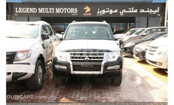 Sayi Imported Mitsubishi Pajero Black Mota in Import - Dubai a Maseru Sayi Imported Mitsubishi Pajero Black Mota in Import - Dubai a Maseru