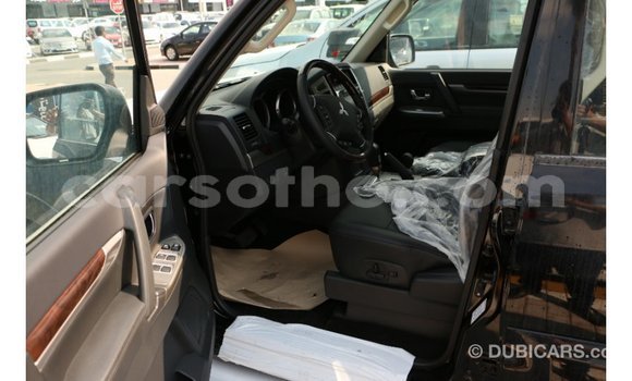 Sayi Imported Mitsubishi Pajero Black Mota in Import - Dubai a Maseru Sayi Imported Mitsubishi Pajero Black Mota in Import - Dubai a Maseru