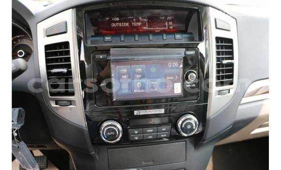 Sayi Imported Mitsubishi Pajero Black Mota in Import - Dubai a Maseru Sayi Imported Mitsubishi Pajero Black Mota in Import - Dubai a Maseru