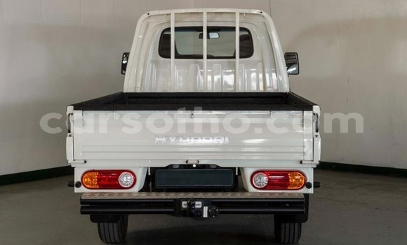 Sayi Na hannu Hyundai H1 White Mota in Roma a Maseru Sayi Na hannu Hyundai H1 White Mota in Roma a Maseru