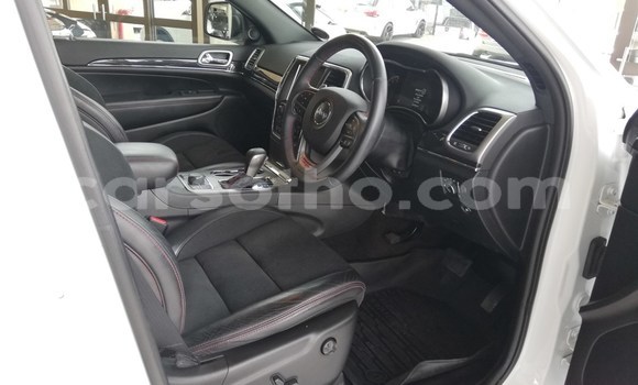 اشتري مستعمل Jeep Grand Cherokee White سيارة في Maseru في Maseru اشتري مستعمل Jeep Grand Cherokee White سيارة في Maseru في Maseru