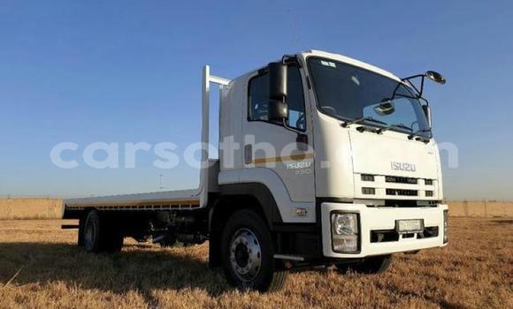 اشتري مستعمل Isuzu FTR 850 White شاحنة في Maseru في Maseru اشتري مستعمل Isuzu FTR 850 White شاحنة في Maseru في Maseru