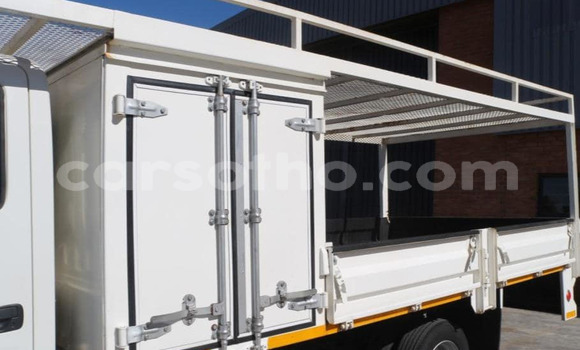 اشتري مستعمل Hino 300 Series White شاحنة في Maseru في Maseru اشتري مستعمل Hino 300 Series White شاحنة في Maseru في Maseru