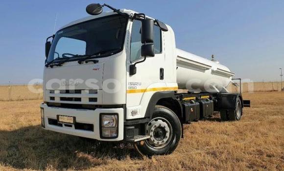 Acheter Occasion Utilitaire Isuzu FTR 850 Blanc à Hlotse, Leribe