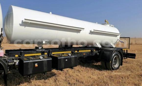 Buy Used Isuzu FTR 850 White Truck in Hlotse in Leribe Buy Used Isuzu FTR 850 White Truck in Hlotse in Leribe