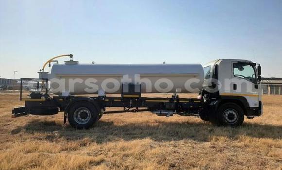 Buy Used Isuzu FTR 850 White Truck in Hlotse in Leribe Buy Used Isuzu FTR 850 White Truck in Hlotse in Leribe