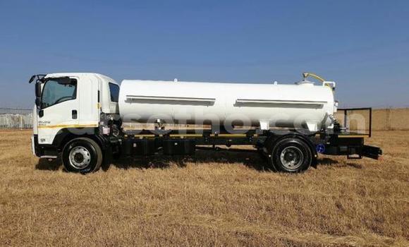 Buy Used Isuzu FTR 850 White Truck in Hlotse in Leribe Buy Used Isuzu FTR 850 White Truck in Hlotse in Leribe