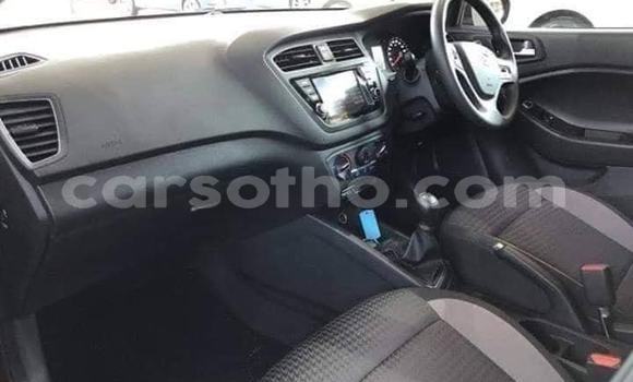 اشتري مستعمل Hyundai i20 Red سيارة في Maseru في Maseru اشتري مستعمل Hyundai i20 Red سيارة في Maseru في Maseru