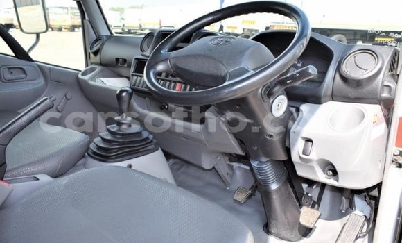 اشتري مستعمل Toyota Dyna White شاحنة في Maseru في Maseru اشتري مستعمل Toyota Dyna White شاحنة في Maseru في Maseru