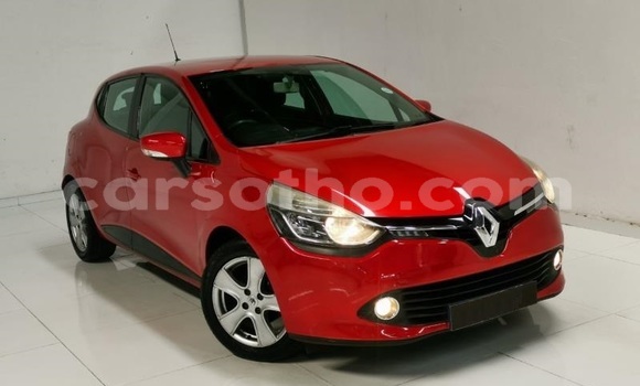 Sayi Na hannu Renault Clio Beige Mota in Maseru a Maseru Sayi Na hannu Renault Clio Beige Mota in Maseru a Maseru