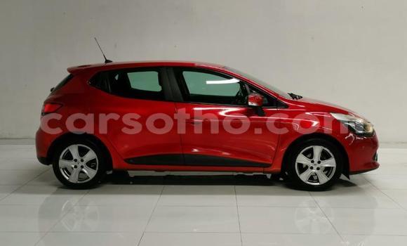 Sayi Na hannu Renault Clio Beige Mota in Maseru a Maseru Sayi Na hannu Renault Clio Beige Mota in Maseru a Maseru