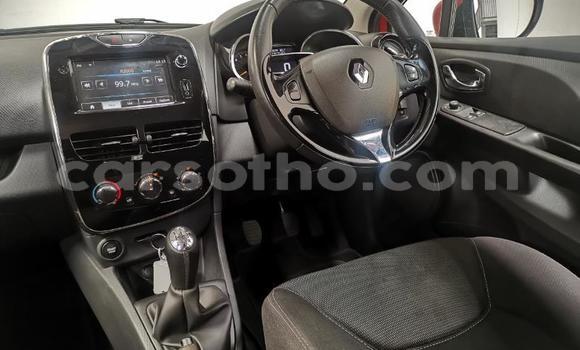 Sayi Na hannu Renault Clio Beige Mota in Maseru a Maseru Sayi Na hannu Renault Clio Beige Mota in Maseru a Maseru