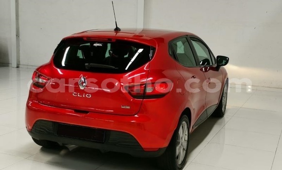 Sayi Na hannu Renault Clio Beige Mota in Maseru a Maseru Sayi Na hannu Renault Clio Beige Mota in Maseru a Maseru