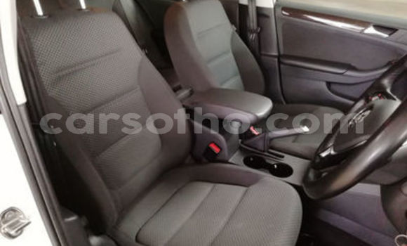Buy Used Volkswagen Jetta White Car in Maseru in Maseru Buy Used Volkswagen Jetta White Car in Maseru in Maseru