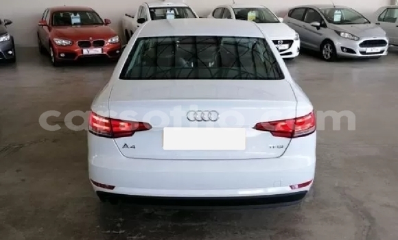 Sayi Na hannu Audi A4 White Mota in Maseru a Maseru Sayi Na hannu Audi A4 White Mota in Maseru a Maseru