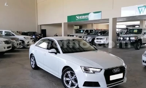 Sayi Na hannu Audi A4 White Mota in Maseru a Maseru Sayi Na hannu Audi A4 White Mota in Maseru a Maseru