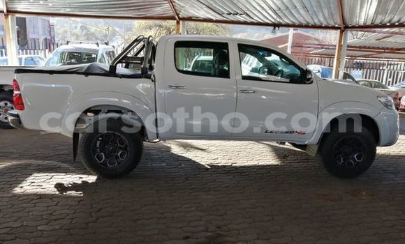 Buy Used Toyota Hilux White Car in Maseru in Maseru Buy Used Toyota Hilux White Car in Maseru in Maseru