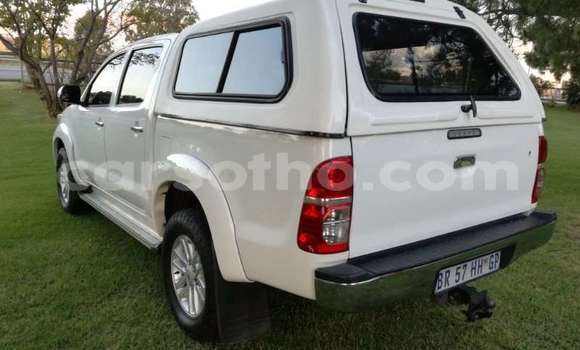 Buy Used Toyota Hilux White Car in Maseru in Maseru Buy Used Toyota Hilux White Car in Maseru in Maseru