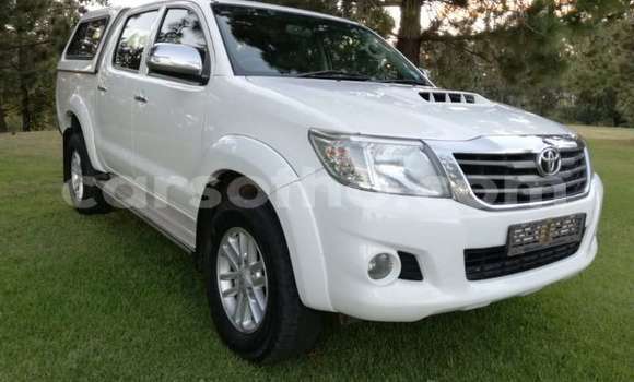 Buy Used Toyota Hilux White Car in Maseru in Maseru Buy Used Toyota Hilux White Car in Maseru in Maseru