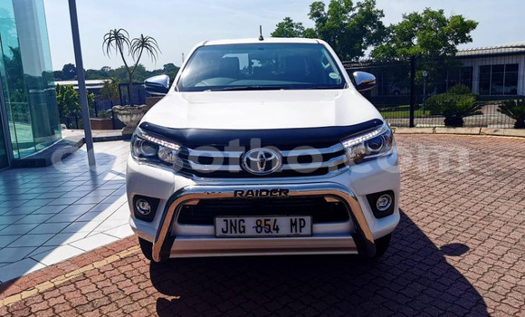 Buy Used Toyota Hilux White Car in Maputsoe in Leribe Buy Used Toyota Hilux White Car in Maputsoe in Leribe