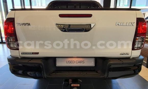 Buy Used Toyota Hilux White Car in Maputsoa in Leribe Buy Used Toyota Hilux White Car in Maputsoa in Leribe
