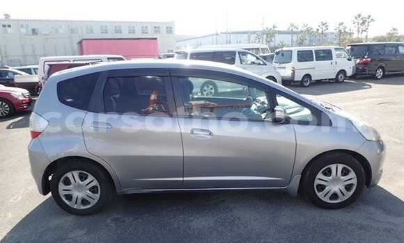 Buy Used Honda FIT Silver Car in Maputsoa in Leribe Buy Used Honda FIT Silver Car in Maputsoa in Leribe