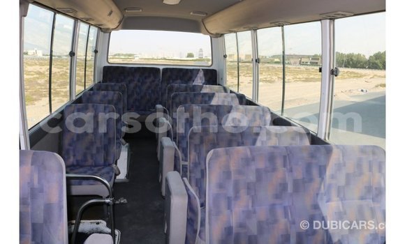 اشتري Imported Nissan Evalia White شاحنة في Import - Dubai في Maseru اشتري Imported Nissan Evalia White شاحنة في Import - Dubai في Maseru