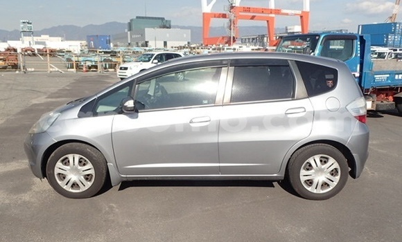 Buy Used Honda FIT Silver Car in Maputsoa in Leribe Buy Used Honda FIT Silver Car in Maputsoa in Leribe