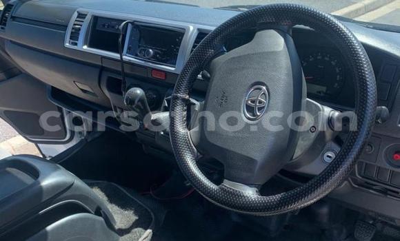 Sayi Na hannu Toyota 4Runner White Mota in Maseru a Maseru Sayi Na hannu Toyota 4Runner White Mota in Maseru a Maseru