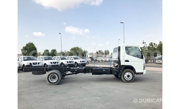 Acheter Import Utilitaire Mitsubishi L400 Blanc à Import - Dubai, Maseru Acheter Import Utilitaire Mitsubishi L400 Blanc à Import - Dubai, Maseru