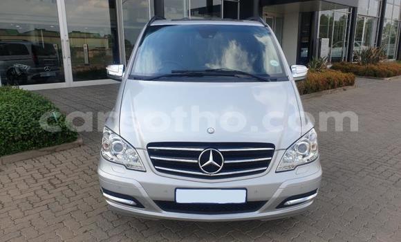 Sayi Na hannu Mercedes Viano Silver Mota in Maseru a Maseru Sayi Na hannu Mercedes Viano Silver Mota in Maseru a Maseru