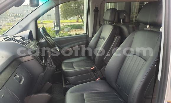 Sayi Na hannu Mercedes Viano Silver Mota in Maseru a Maseru Sayi Na hannu Mercedes Viano Silver Mota in Maseru a Maseru