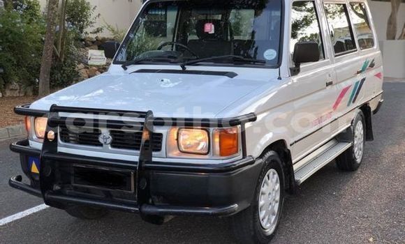 اشتري مستعمل Toyota Venza White سيارة في Maputsoe في Leribe اشتري مستعمل Toyota Venza White سيارة في Maputsoe في Leribe