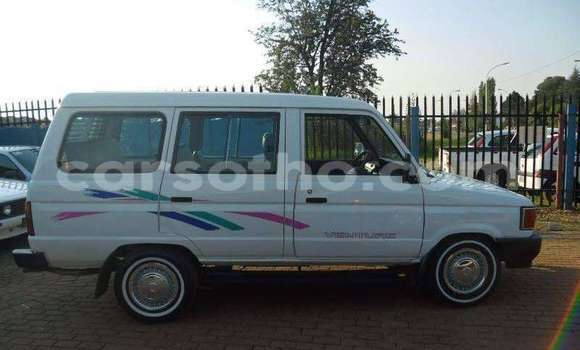 اشتري مستعمل Toyota Hiace Green سيارة في Maputsoe في Leribe اشتري مستعمل Toyota Hiace Green سيارة في Maputsoe في Leribe