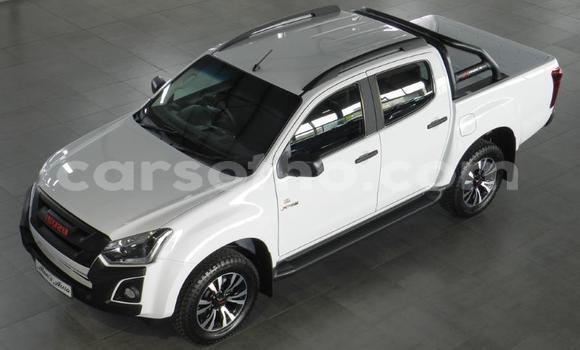 Sayi Na hannu Isuzu KB Green Mota in Peka a Leribe Sayi Na hannu Isuzu KB Green Mota in Peka a Leribe