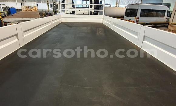 اشتري مستعمل Hino 300 Series White شاحنة في Maseru في Maseru اشتري مستعمل Hino 300 Series White شاحنة في Maseru في Maseru
