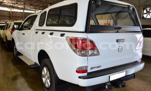 Sayi Na hannu Mazda BT-50 Green Mota in Butha–Buthe a Thaba-Tseka Sayi Na hannu Mazda BT-50 Green Mota in Butha–Buthe a Thaba-Tseka